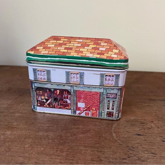 Vintage Toy Shoppe Holiday Tin From 1996 Tin Box Company of America - Picture 4 of 11